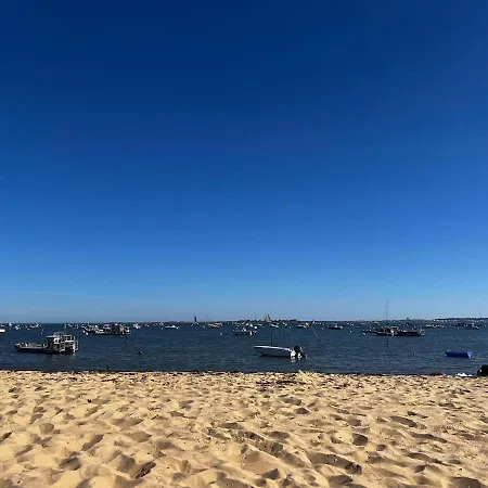 Lumineux Acces Plage, Vue Bassin Леж-Кап-Ферре